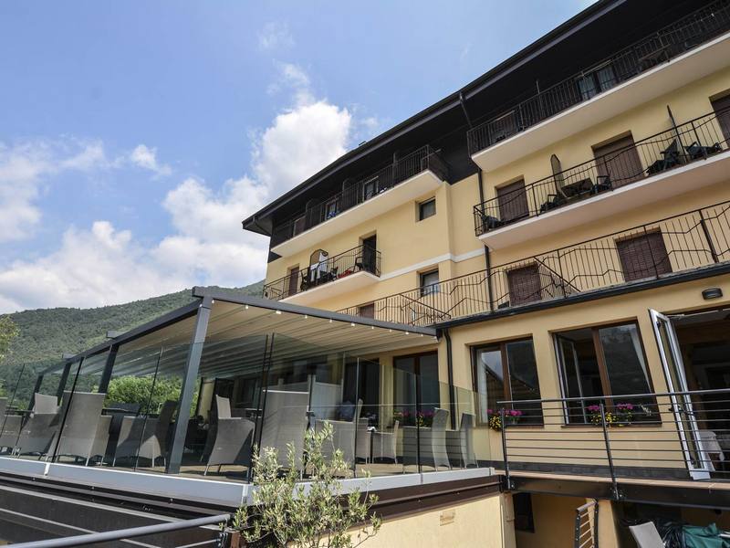 Hotel Mezzolago