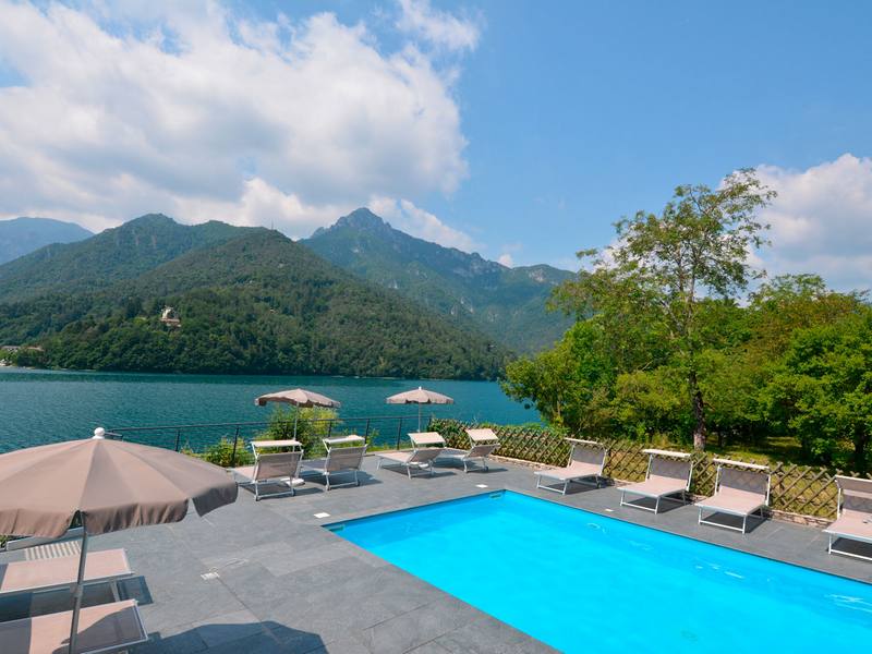 Piscina Hotel Mezzolago