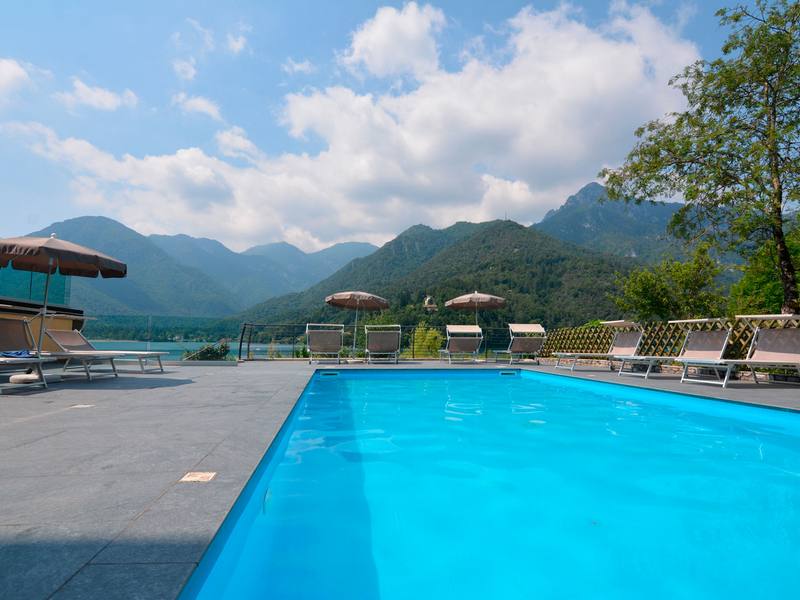 Piscina Hotel Mezzolago